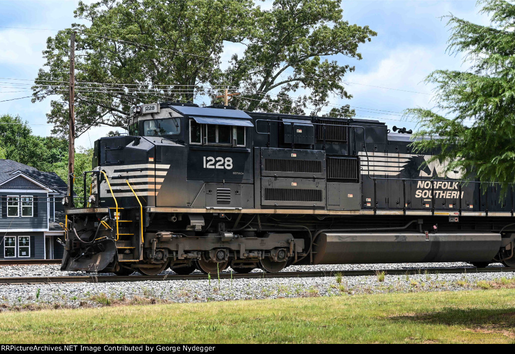 NS 1228